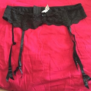 Sexy Black lace garter belt