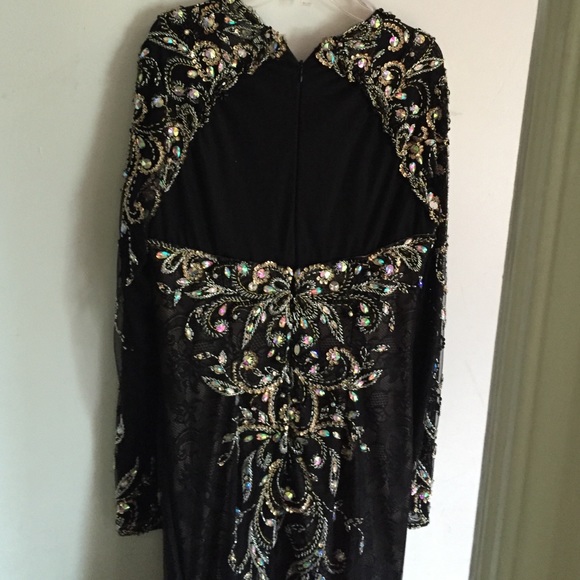 Dress - Picture 4 of 4