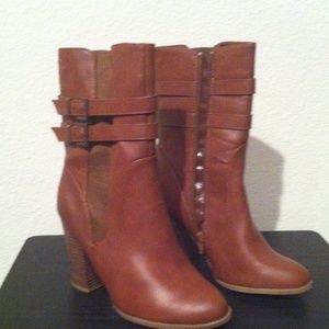 Cute brown boots
