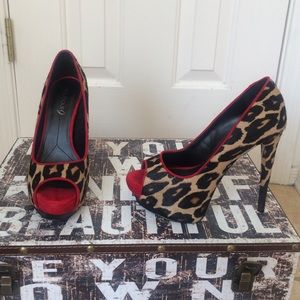 Boutique 9 real fur cheetah print heel Size 6.5