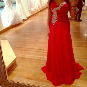 Red prom dress