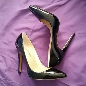 Women's point toe pumps