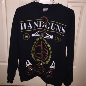 Hand guns crewneck