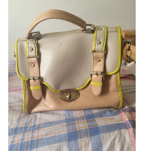 Zara Handbags - Purse