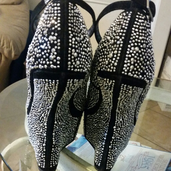 Black and silver wedges - Picture 3 of 3