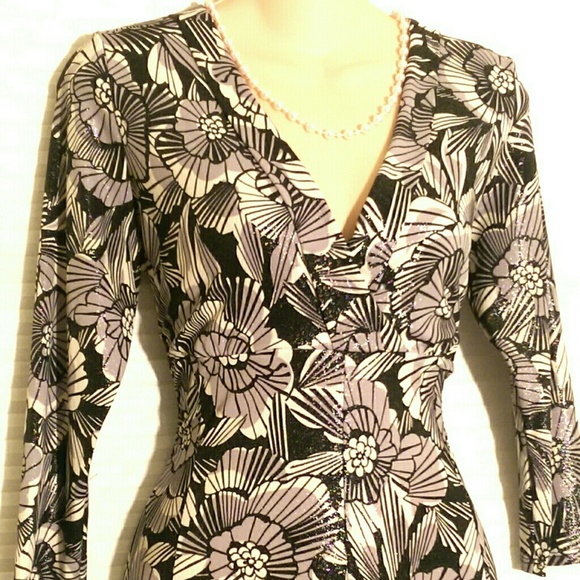 *SOLD* 🆕 Beautiful Shimmering Dress! Size Large - Picture 2 of 3