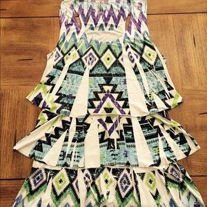 Great Ruffled summer top!! 🍉