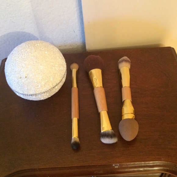 Tarte brushes