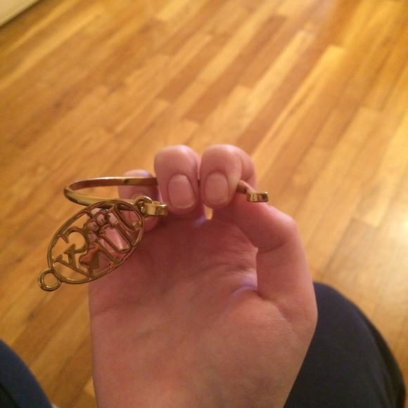 Juicy Couture Gold Bracelet - Picture 4 of 4