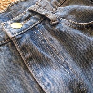 AA-like HighWaisted jeans.Price can vary