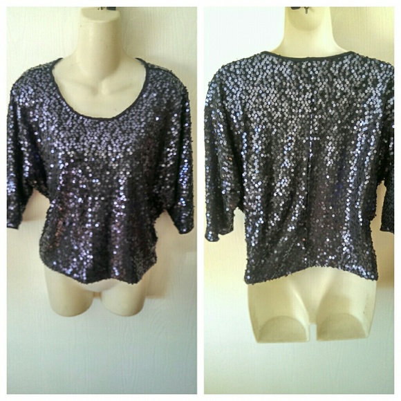 Forever 21 Tops - Forever 21 small oversized top blue sequins