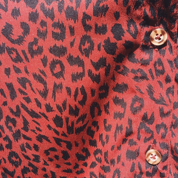 Volcom Unisex Leopard Button Up - Picture 3 of 3