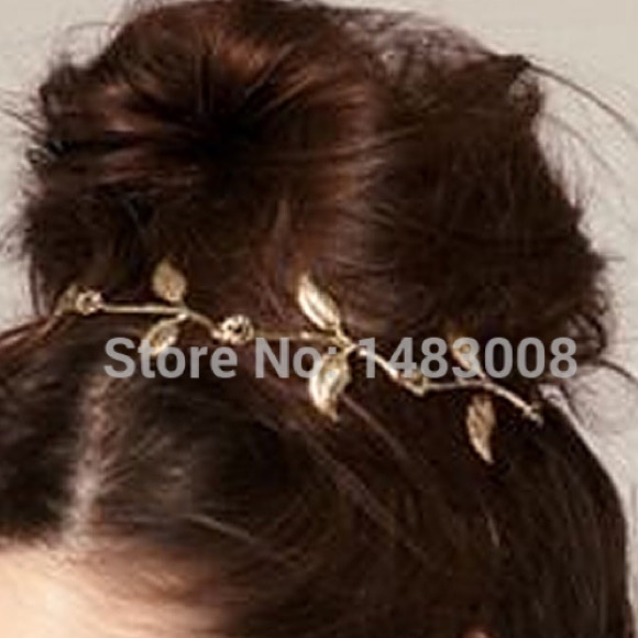 Grecian style gold leaf headband. - Picture 2 of 3