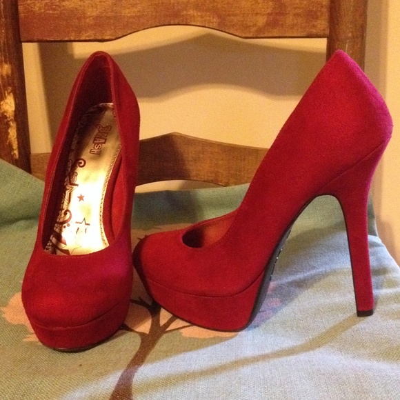Red pump heels