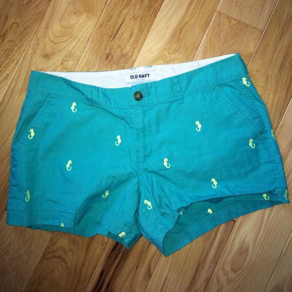 Old Navy Pants - FINAL SALE🎉Old Navy Shorts