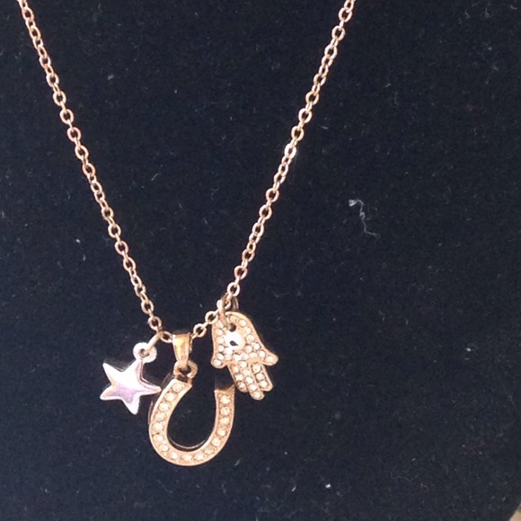 Forever 21 necklace