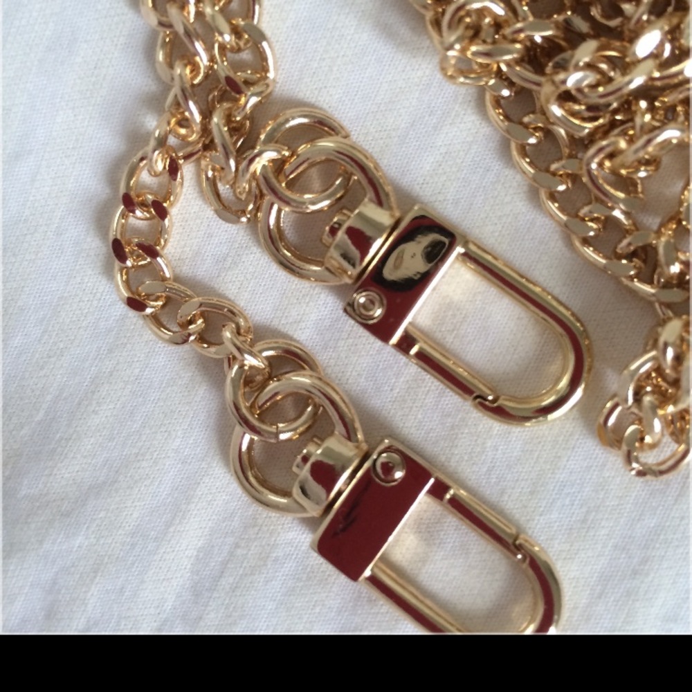 Pochette Chain Strap 47”