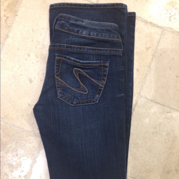 Silver "Tuesday" boot cut dark wash jeans 27/33