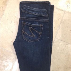 Silver "Tuesday" boot cut dark wash jeans 27/33