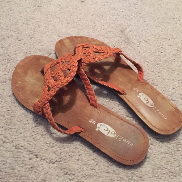 Sandals - Picture 1 of 3