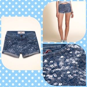 Hollister Sequin High Rise Jeans Short. Size 1.