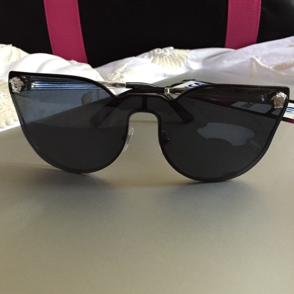 VERSACE SHADEs - Picture 3 of 4