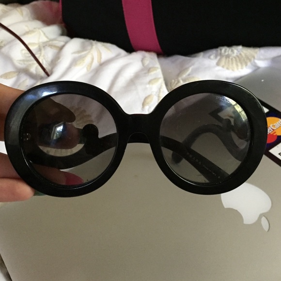 PRADA SHADES - Picture 1 of 4