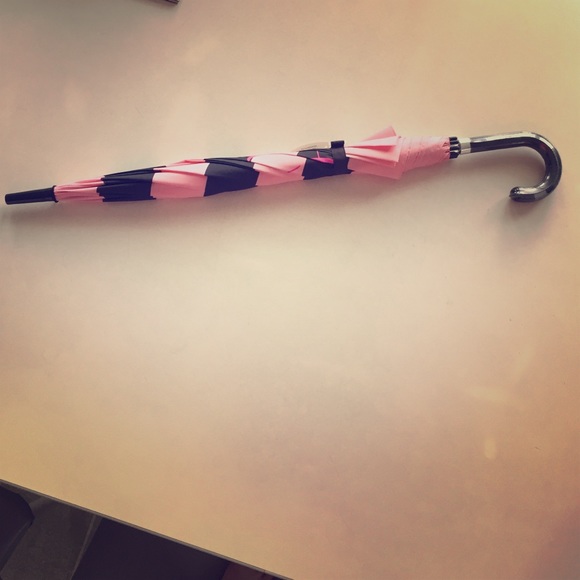 PINK Victoria's Secret Accessories - 🚫SOLD🚫 Victoria's Secret Umbrella NWT