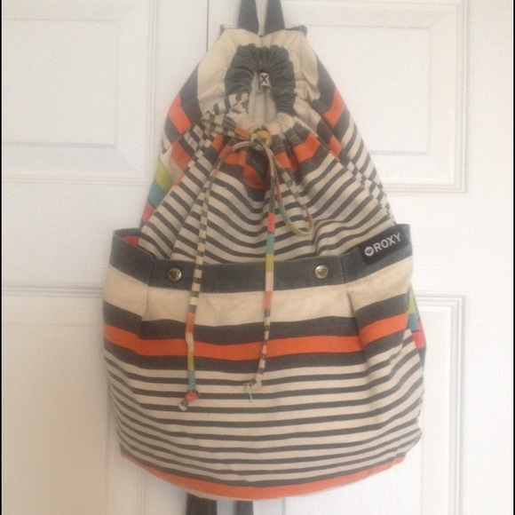 Authentic Roxy back pack, with drawl-strings.