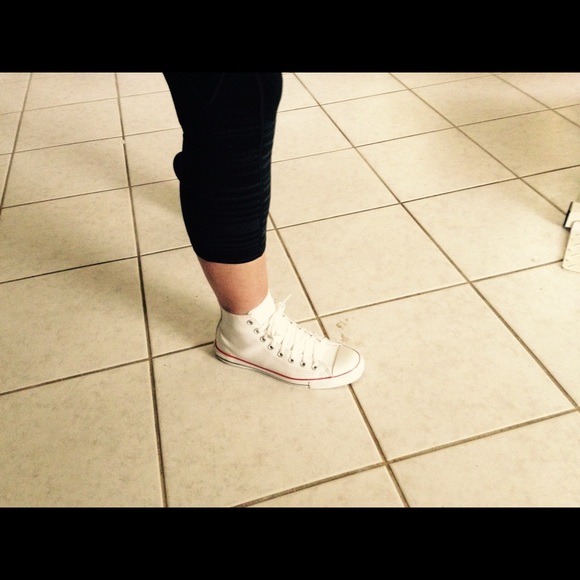 SALE TODAY ONLY !!!!ConverseWomen's 10 men's 8.5