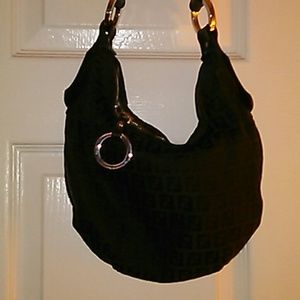 here is some more pictures of the Fendi bag hope i