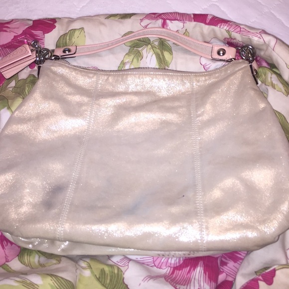 Coach purse - Picture 2 of 4