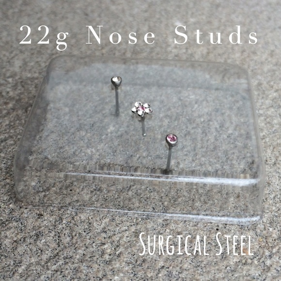 🌸Pretty Nose Piercing Studs💕