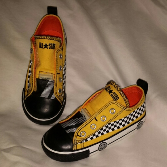 SOLD!!! Toddler Converse shoes size 9t