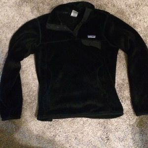 Black Patagonia pull over