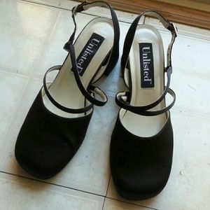 Black 7.5 wide Unlisted shoes