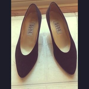 Black 7.5 wide Nine West shoes