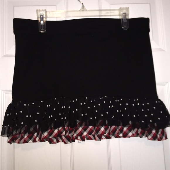 FOREVER 21 Ruffle Skirt
