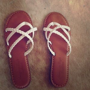 American eagle white flip flops