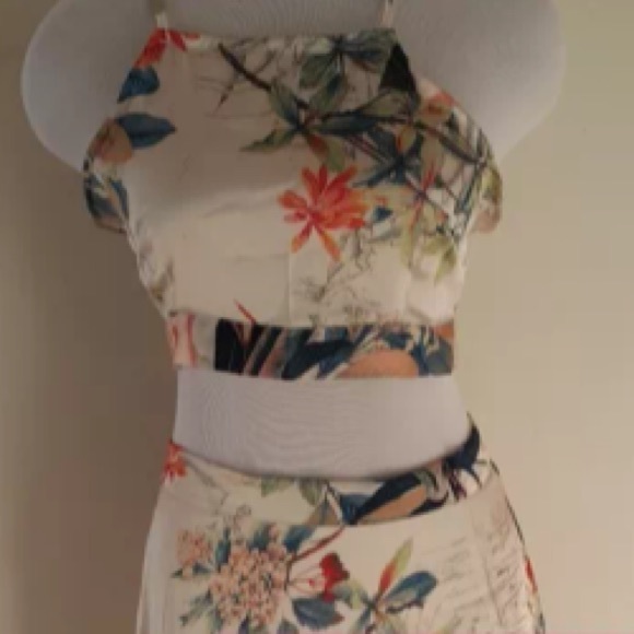 Additional picture of two piece maxi skirt set