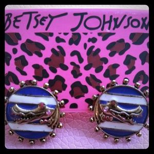 AUTHENTIC BETSEY JOHNSON STUD GATOR EARRING