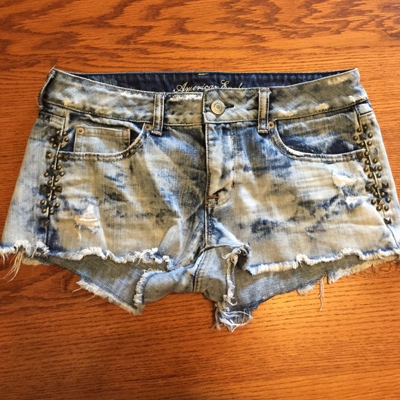 American Eagle size 8 faded studded shorts EUC