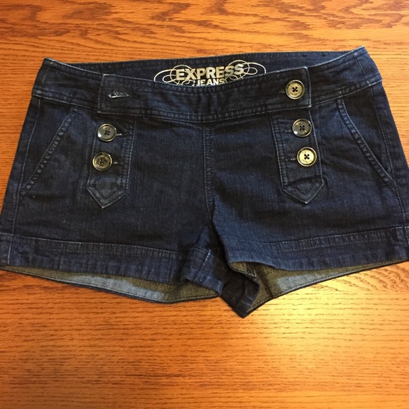 express shorts size 6 like new