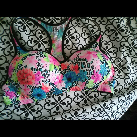 VS Pink Yoga Bra *SOLD
