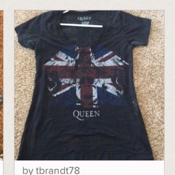 RESERVED Queen shirt and athleta top