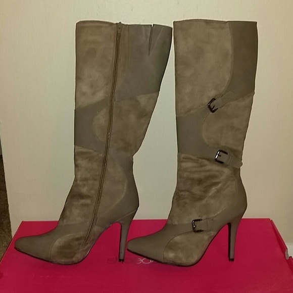 These boots are hot. I  only worn it once.