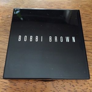 Bobbi Brown Compact