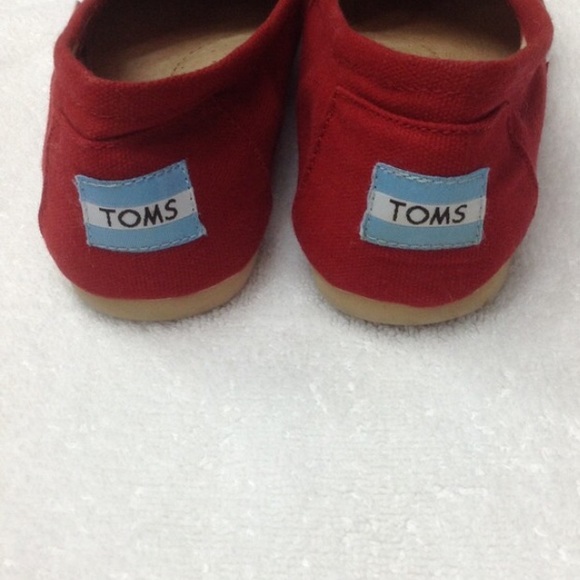 Red Toms Size 6.5