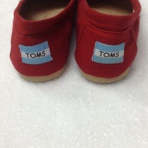 Red Toms Size 6.5