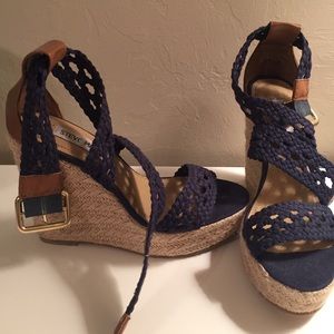 NWOT Steve Madden Navy Wedges